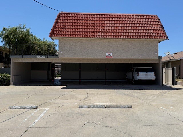 Building Photo - 162 S Linda Way