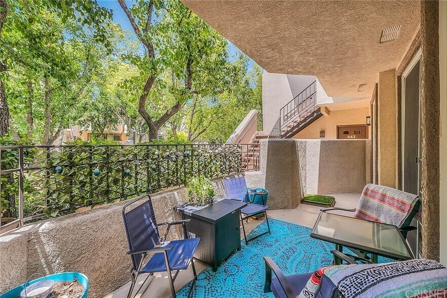 Building Photo - 24105 Del Monte Dr