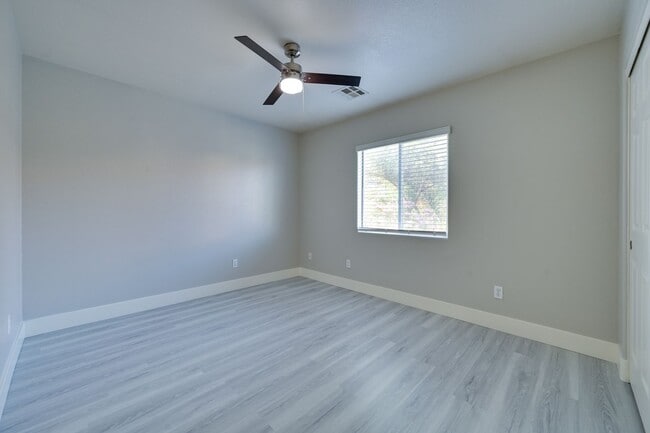Building Photo - NW!!! 4 bedrooms!!! Pool and Spa!!! All ti...