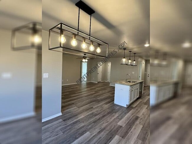Building Photo - 1057 Heritage Way