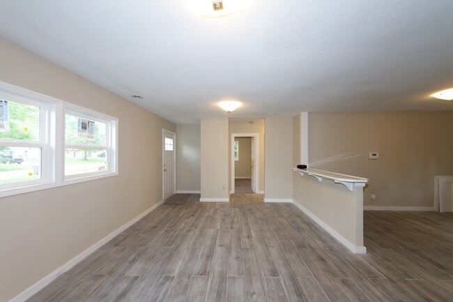 Building Photo - Completely remodeled 3 bed 1 bath home ready for a new tenant. Apply today and get approved for a...