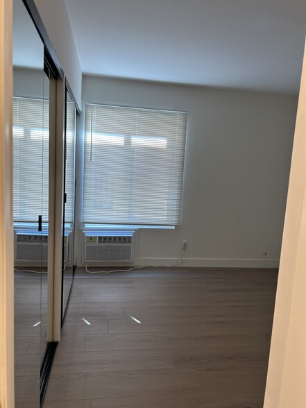 Building Photo - 5259 Corteen Pl