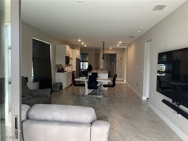 Building Photo - 12048 Westmoreland Way