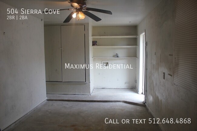 Building Photo - 504 Sierra Cove