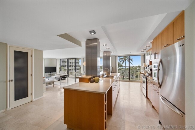 Building Photo - 3360 S Ocean Blvd