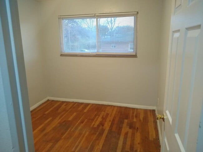 Building Photo - 3850 Eichelberger St