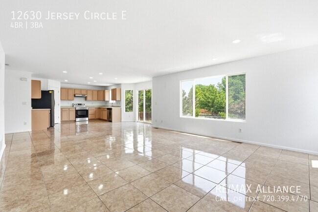 Building Photo - 12630 Jersey Cir E