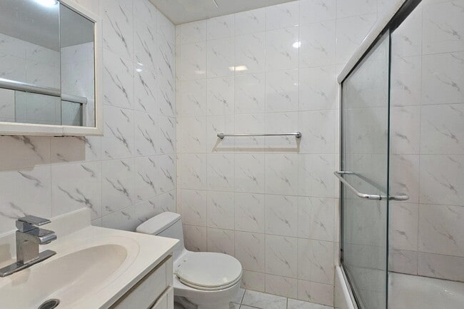 Building Photo - 41 ALAN Ter