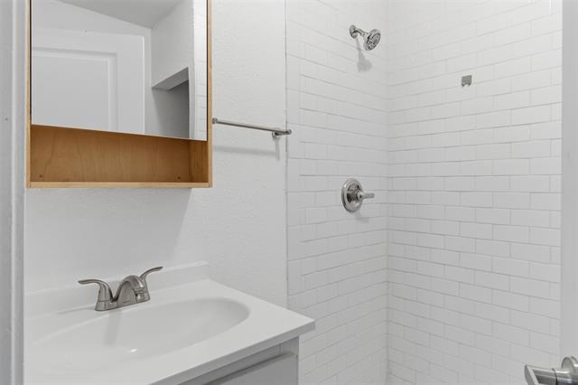 Building Photo - 613 W Murray St