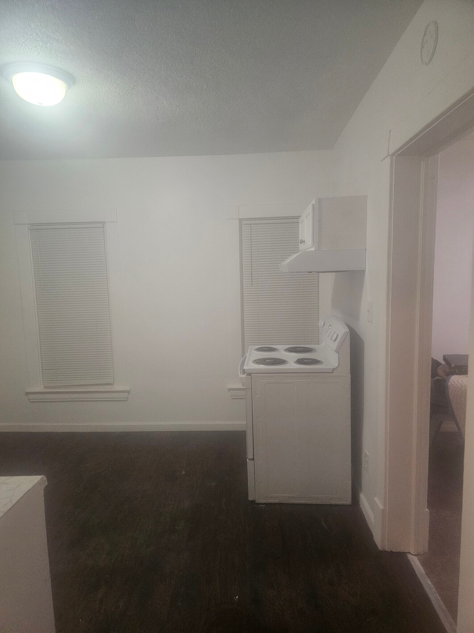 kitchen - 1326 Bridge St