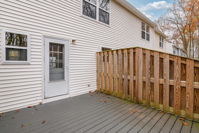 Building Photo - 3 Periwinkle Ln