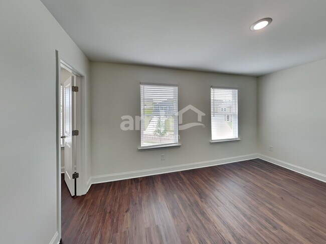 Building Photo - 3741 Blackshear Pl