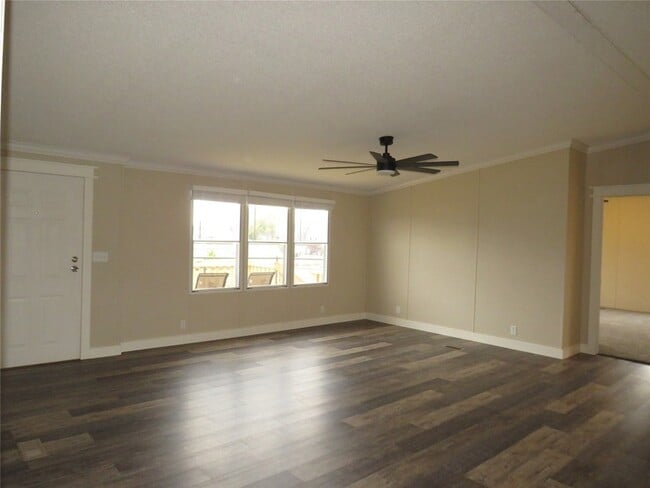 Building Photo - 2141 Crockett Rd