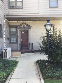 Building Photo - 134 E Queen St