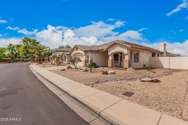 Building Photo - 6516 W Matilda Ln