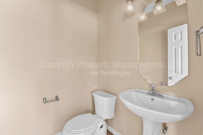 Building Photo - 5343 Kiam St