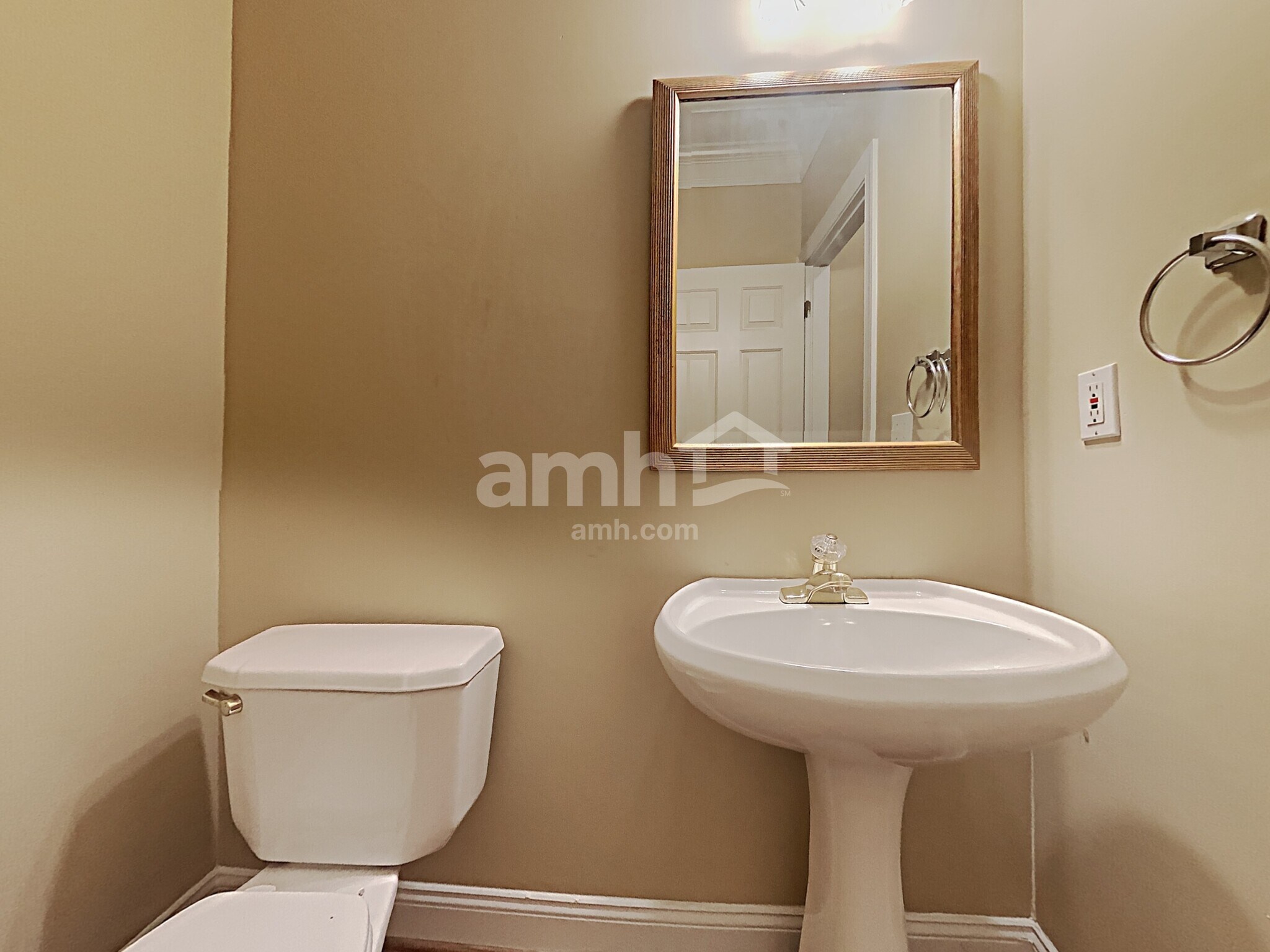 Building Photo - 4850 Duncans Lake Dr NE