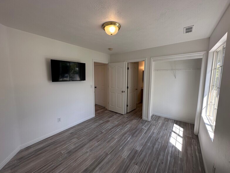 Building Photo - 1129 W 1390 S