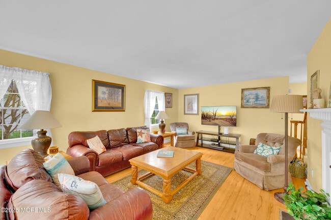 Building Photo - 2203 3rd Ave