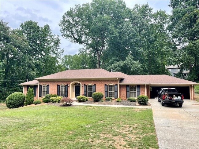 Primary Photo - 880 Richmond Hill Dr