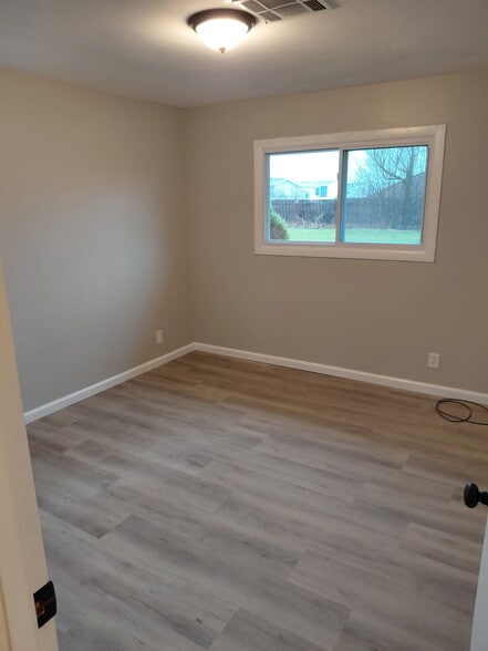 Building Photo - 23 Steele Cir