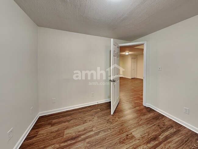 Building Photo - 1613 Blankenship Dr