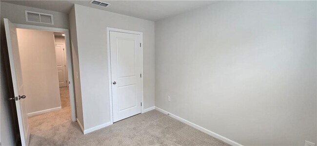 Building Photo - 24 Downing Dr