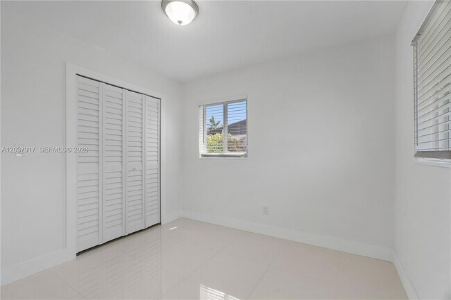 Building Photo - 10501 SW 53rd St
