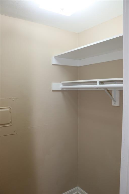 Building Photo - 50 Carnation St