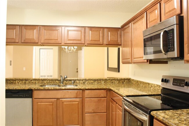 Building Photo - 630 Kenwick Cir