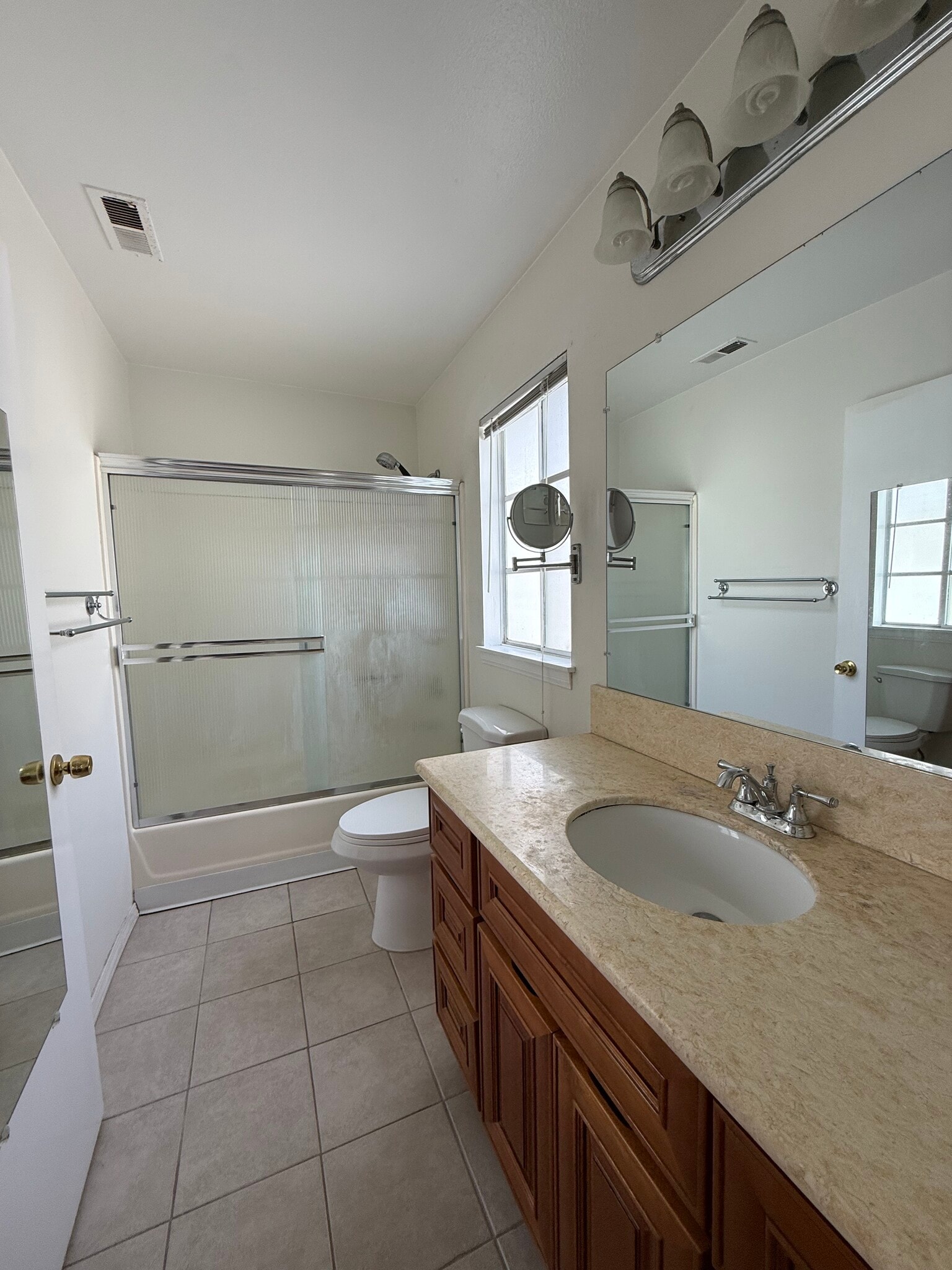 Building Photo - 26145 Frampton Ave