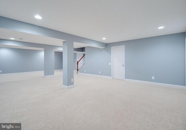 Building Photo - 41397 Windybush Dr