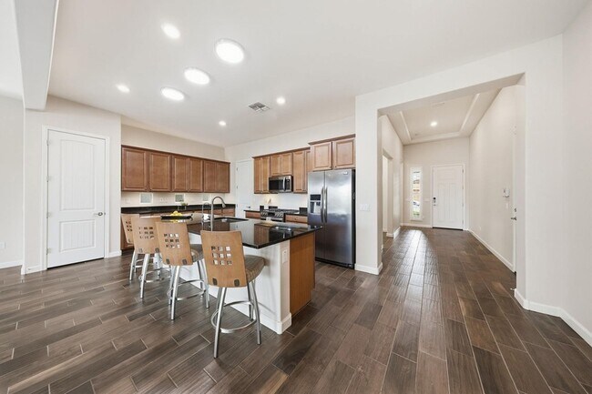 Building Photo - 4897 N 207th Ln