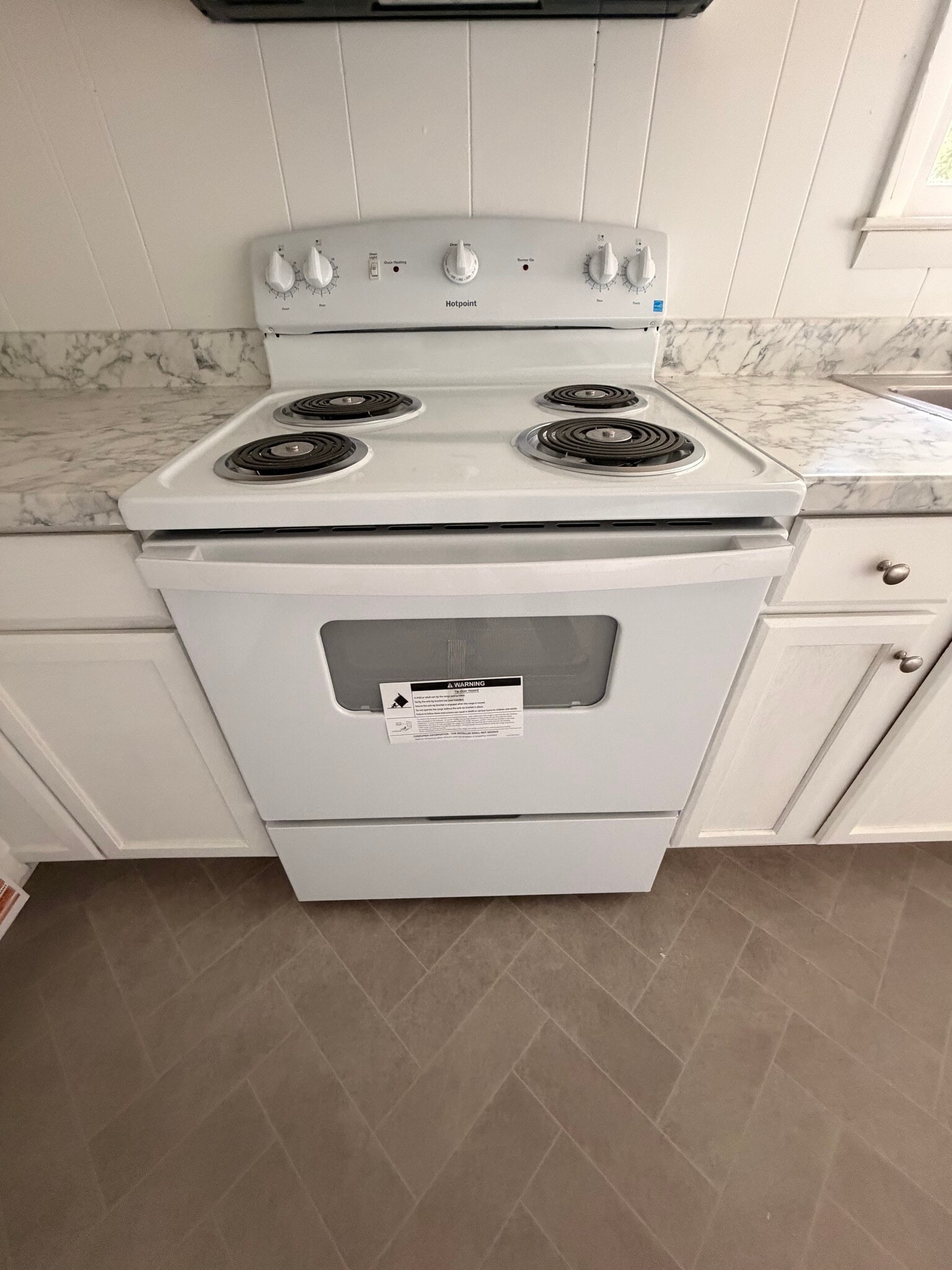New stove - 1894 State Rd S-38-1456