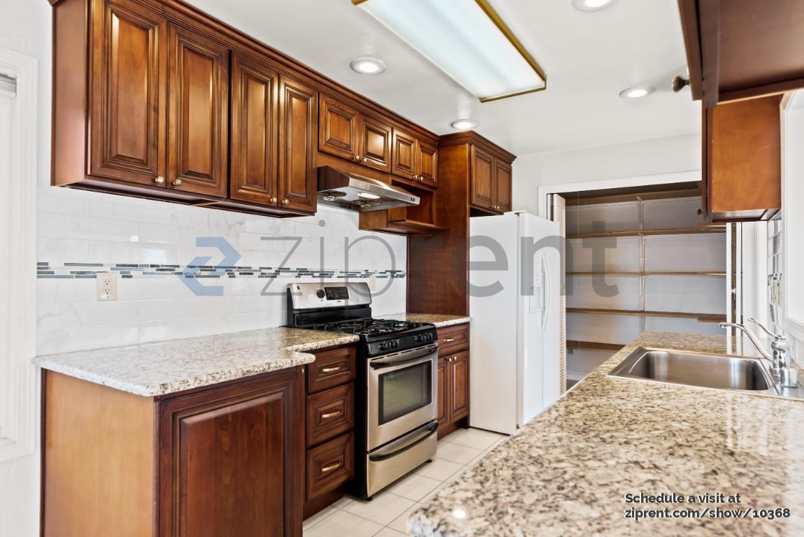Building Photo - 8590 Terrace Dr