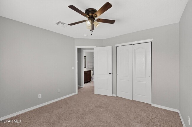 Building Photo - 14613 Sunny Land Ave