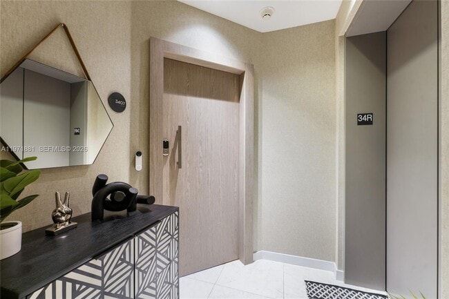 Building Photo - 480 NE 31st St