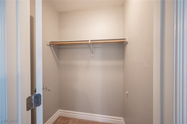 Building Photo - 211 Wicked Wedge Way