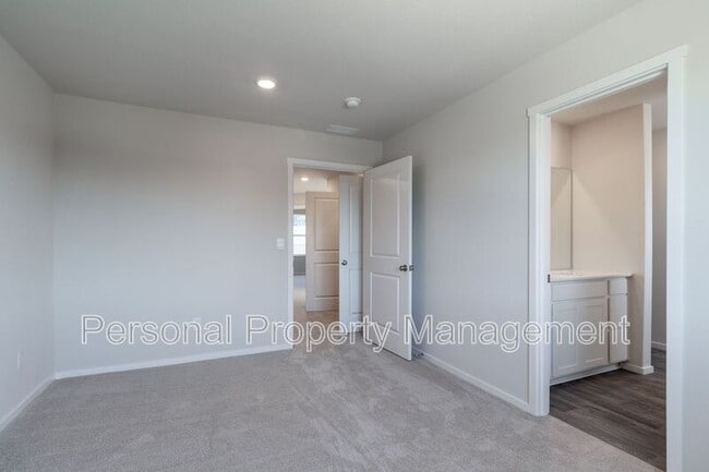 Building Photo - 242 N Layla Pl