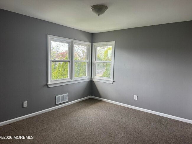 Building Photo - 416 Hooper Ave