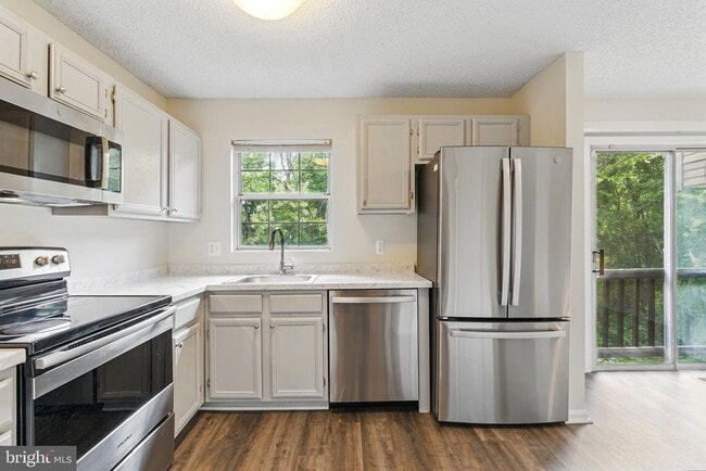 Building Photo - 505 Knollwood Ct