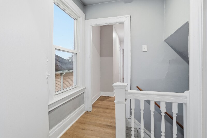 Building Photo - 1210 Round Top St