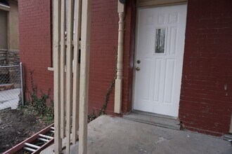 Building Photo - 968-966 W. 500 S.