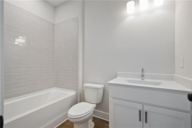 Building Photo - 1352 Grannysmith Trce