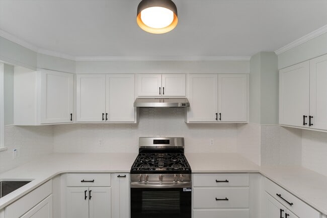 Building Photo - LaSalle