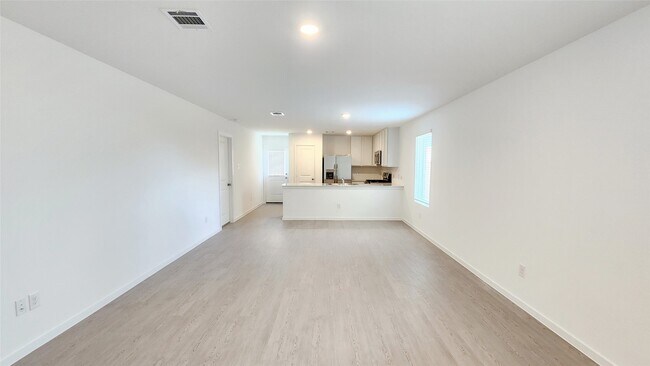 Building Photo - 3044 Dawn Sound Dr