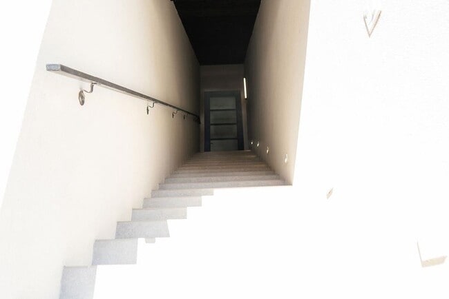 Building Photo - 8120 Stillmeadow Ct