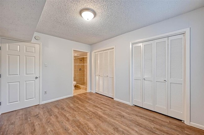 Building Photo - 8277 Kingsbrook Rd