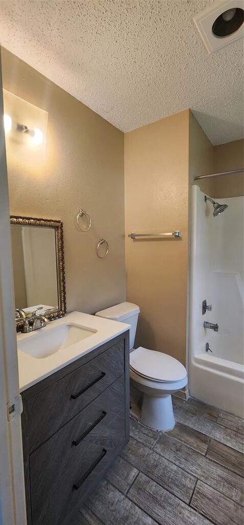 Building Photo - 1804 Greenhill Dr