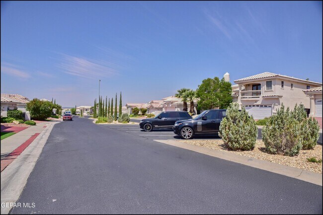 Building Photo - 1560 Via Appia St